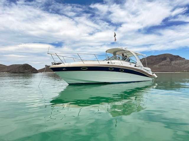 37′ Four Winns 348 Vista