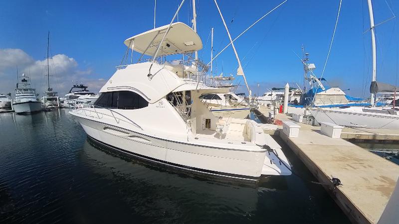 46′ Riviera Convertible Sportfisher