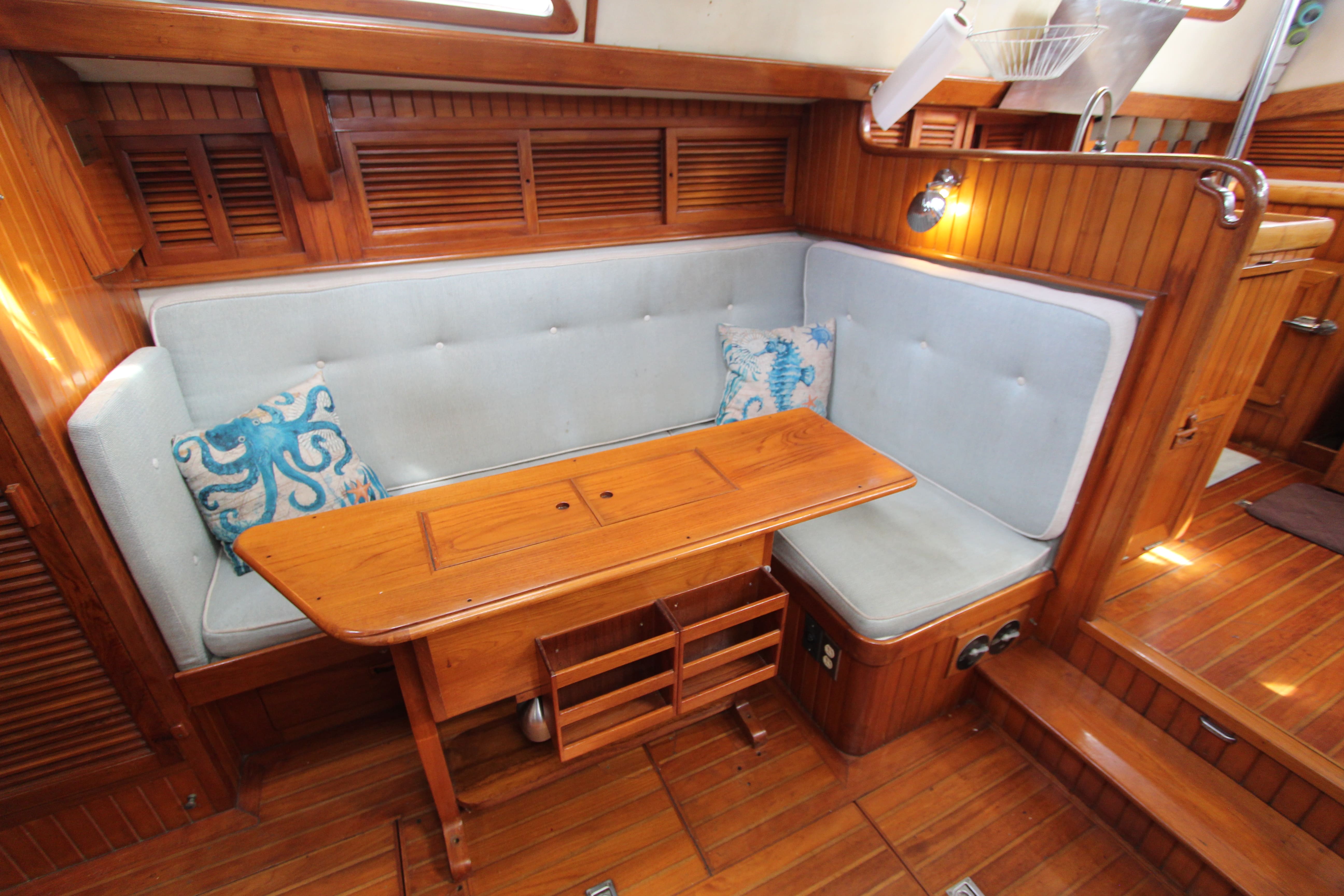 42' Tayana Vancouver