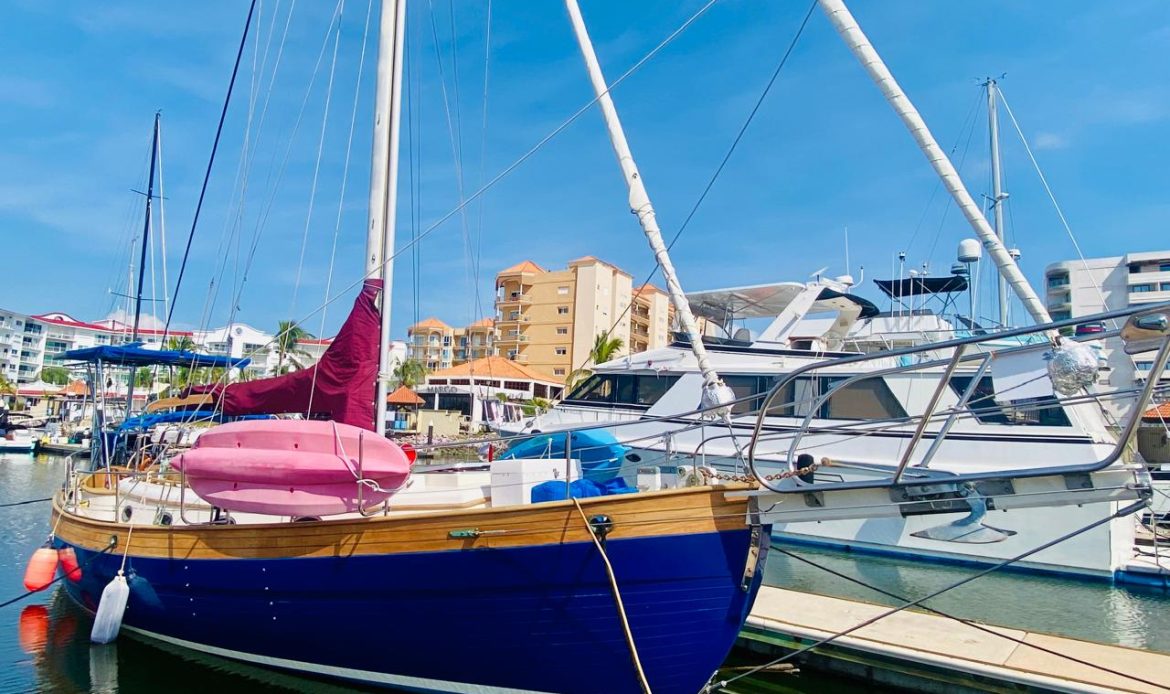 38′ Hans Christian 38T Cutter