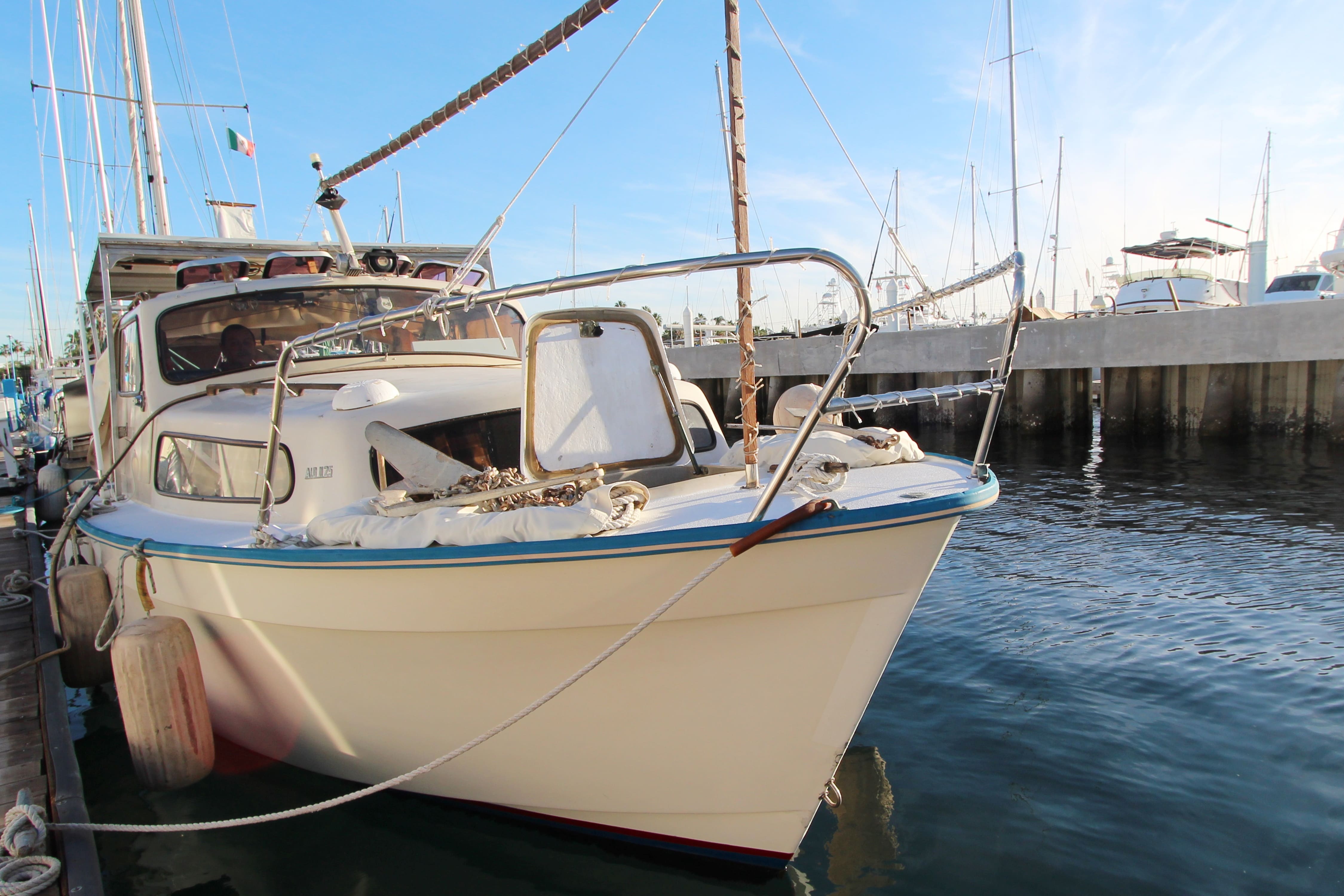 25' Albin Cabin Cruiser