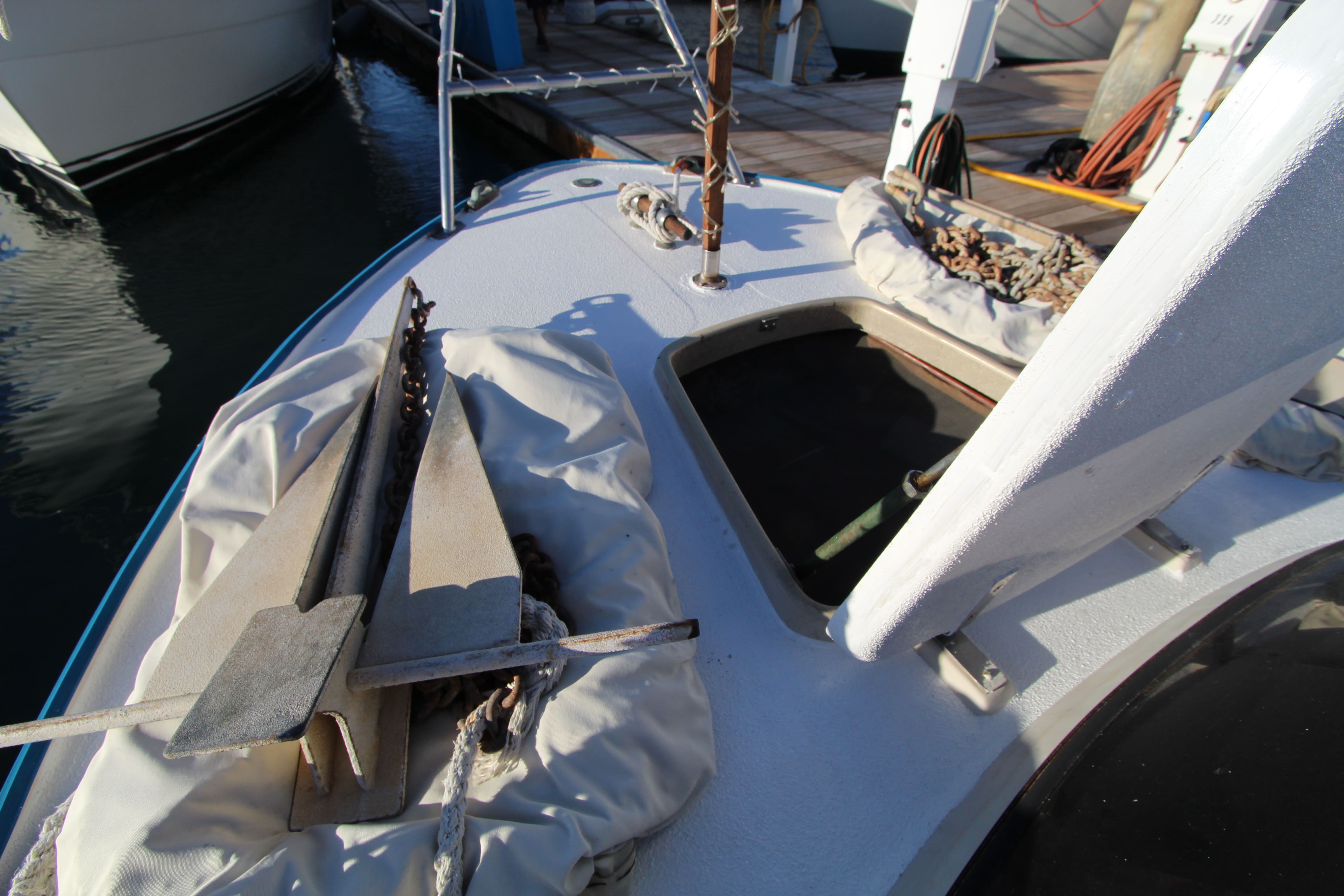 25' Albin Cabin Cruiser