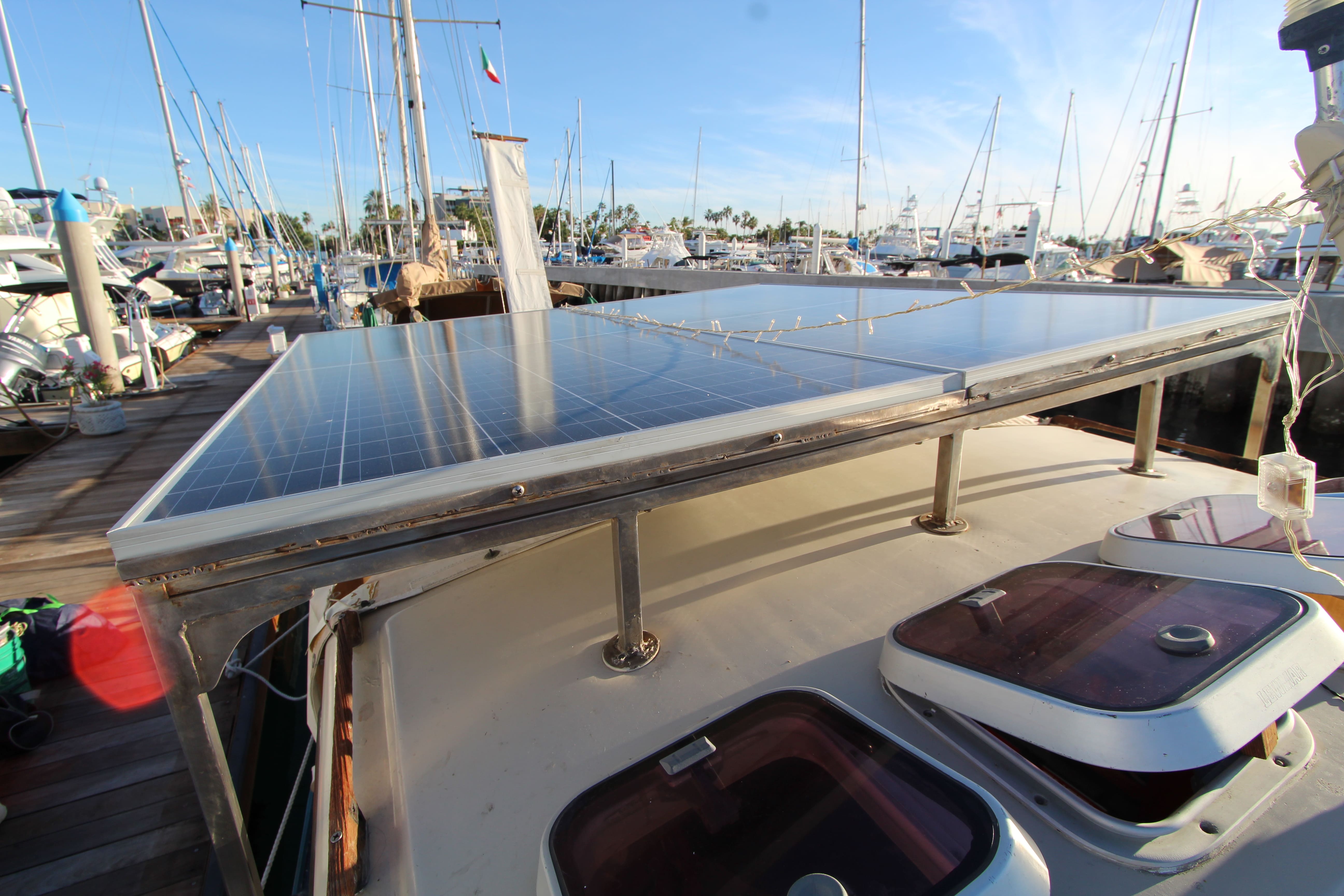 25' Albin Cabin Cruiser