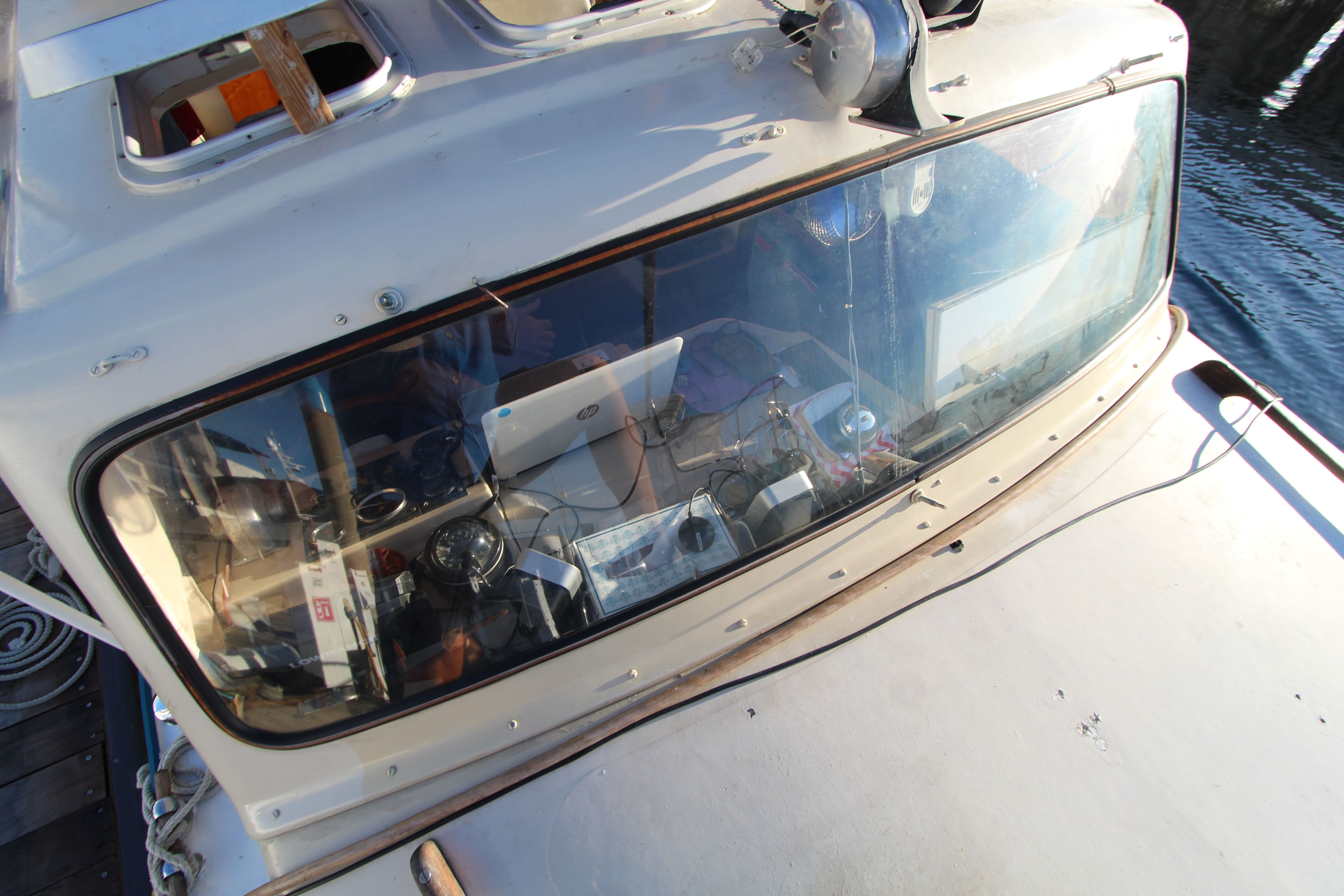 25' Albin Cabin Cruiser