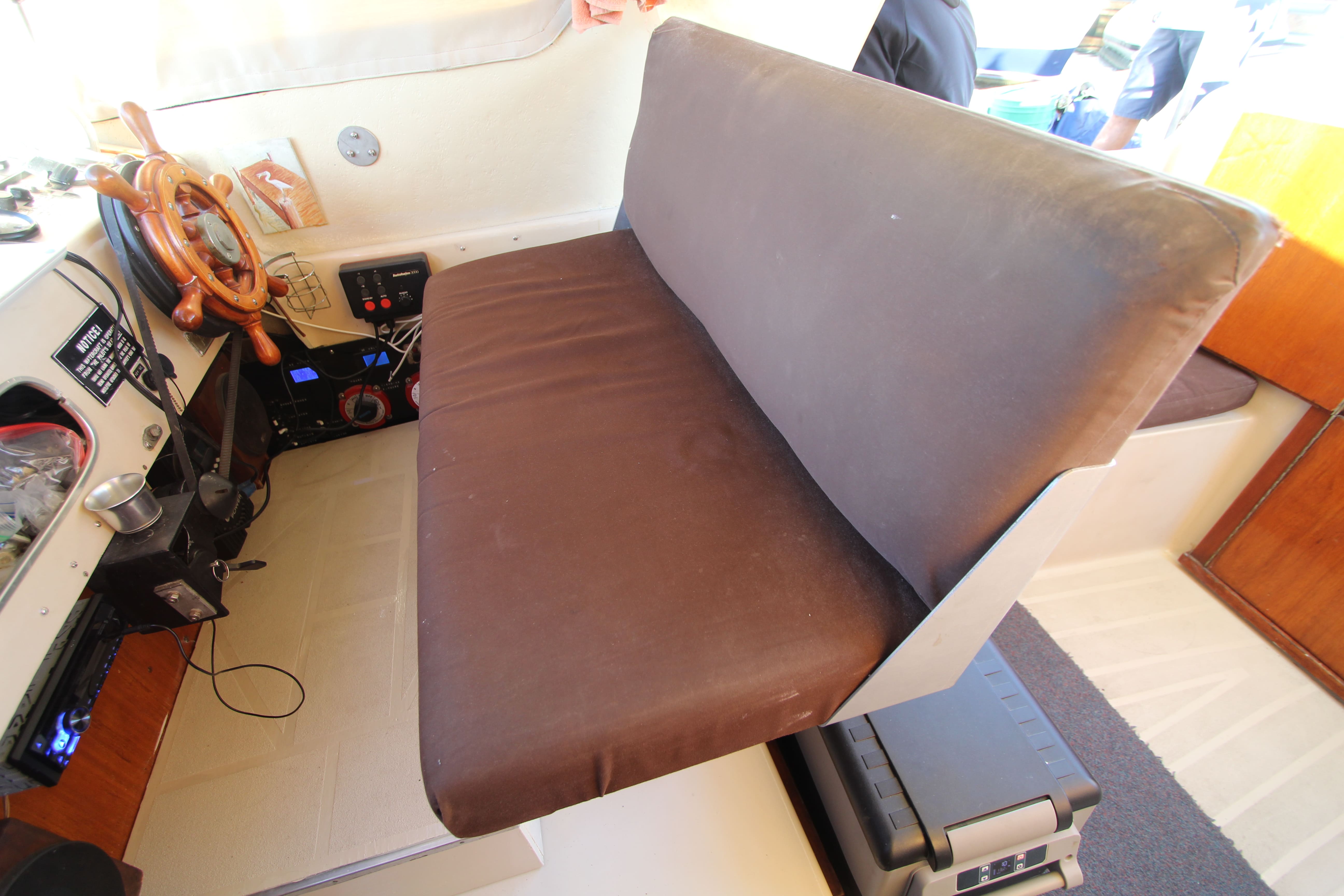 25' Albin Cabin Cruiser