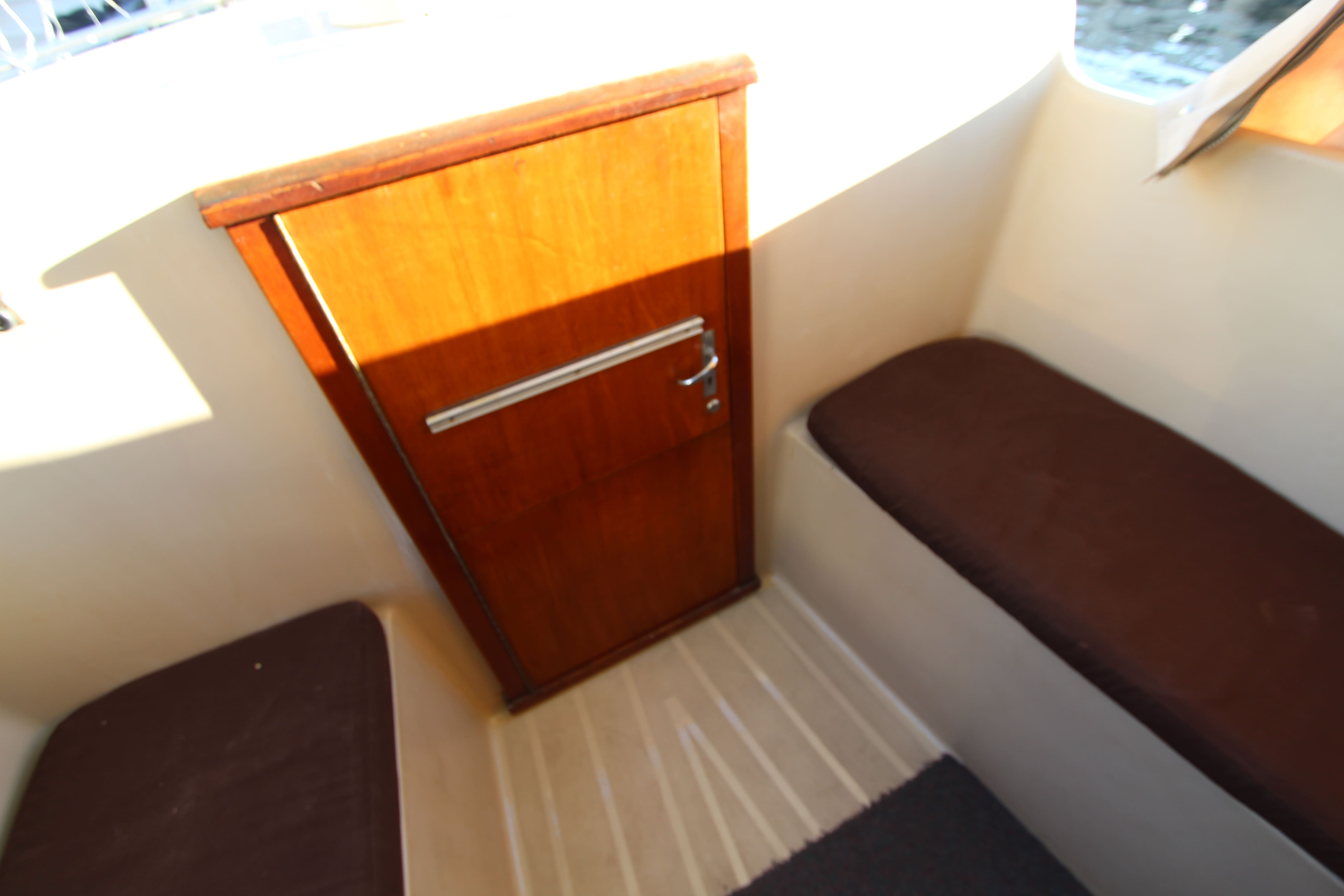 25' Albin Cabin Cruiser