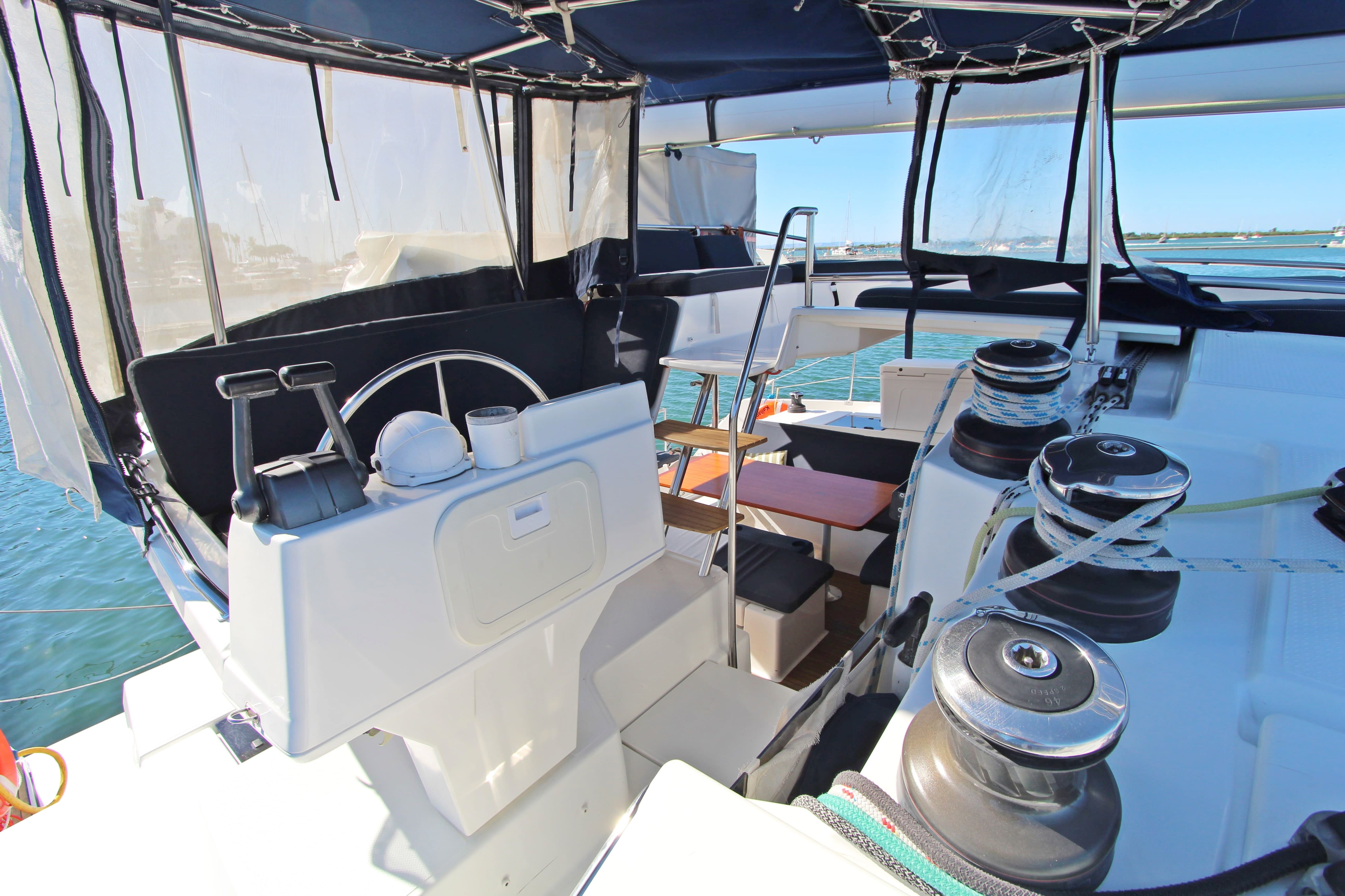 44' Fountaine Pajot Helia