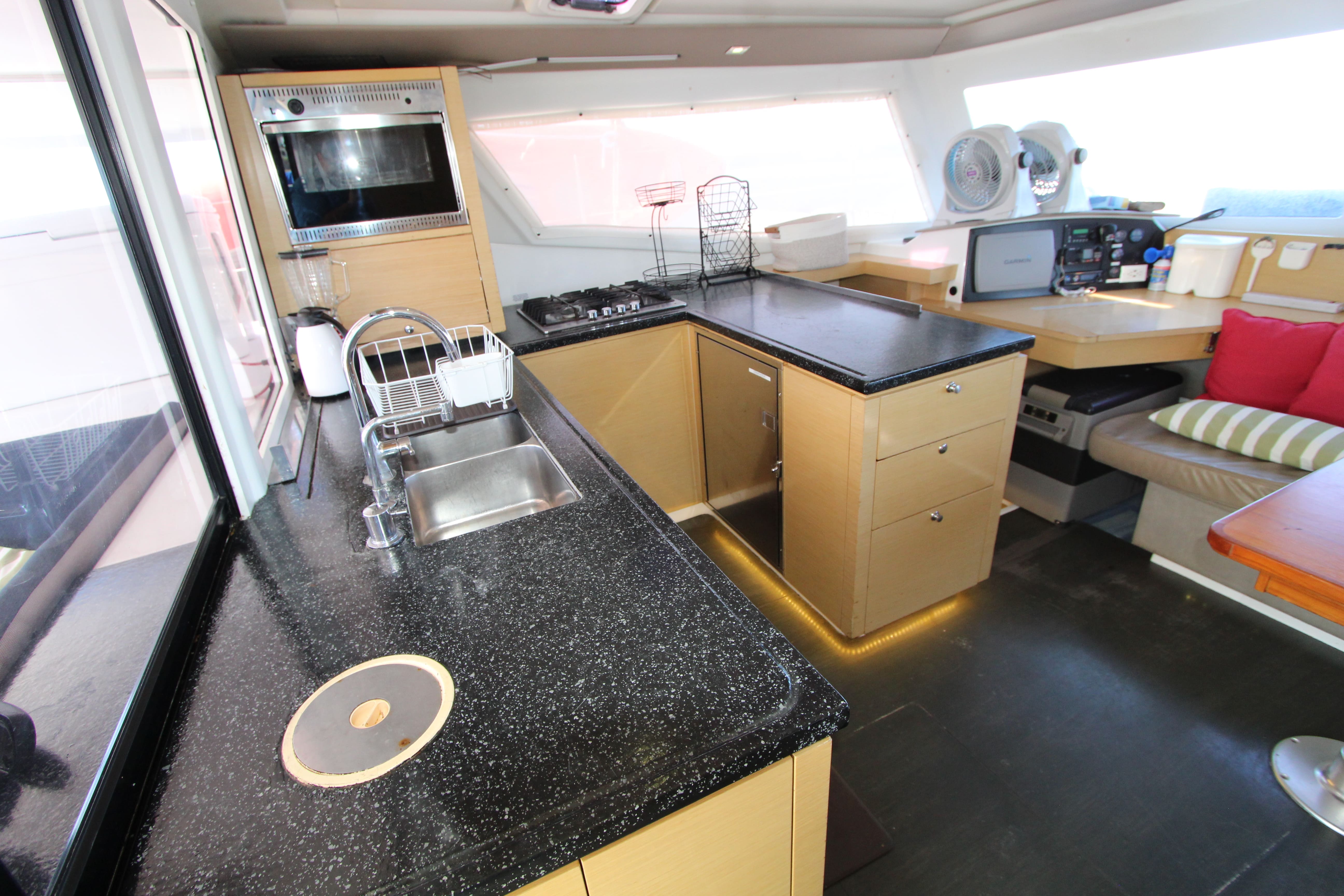 44' Fountaine Pajot Helia