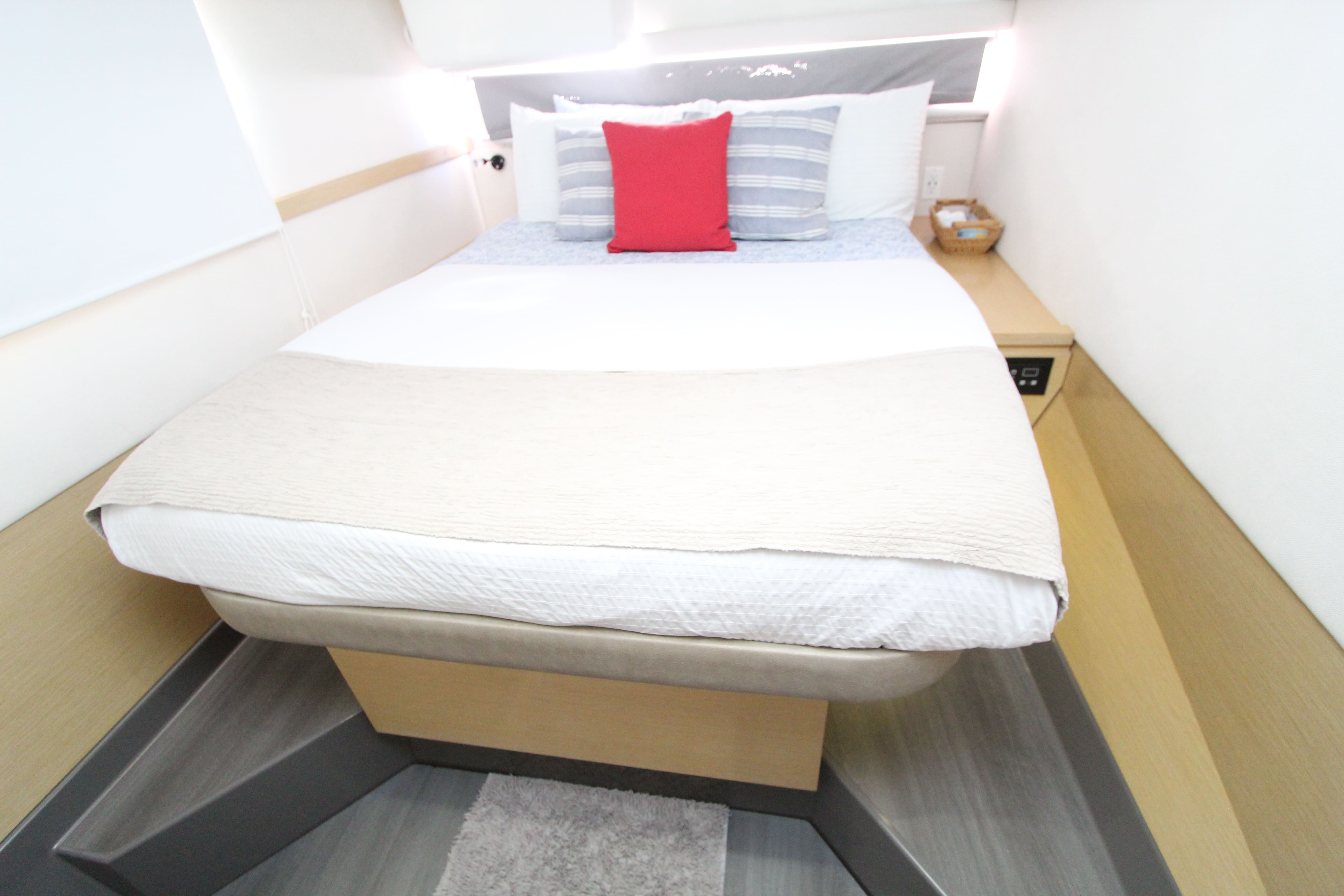 44' Fountaine Pajot Helia