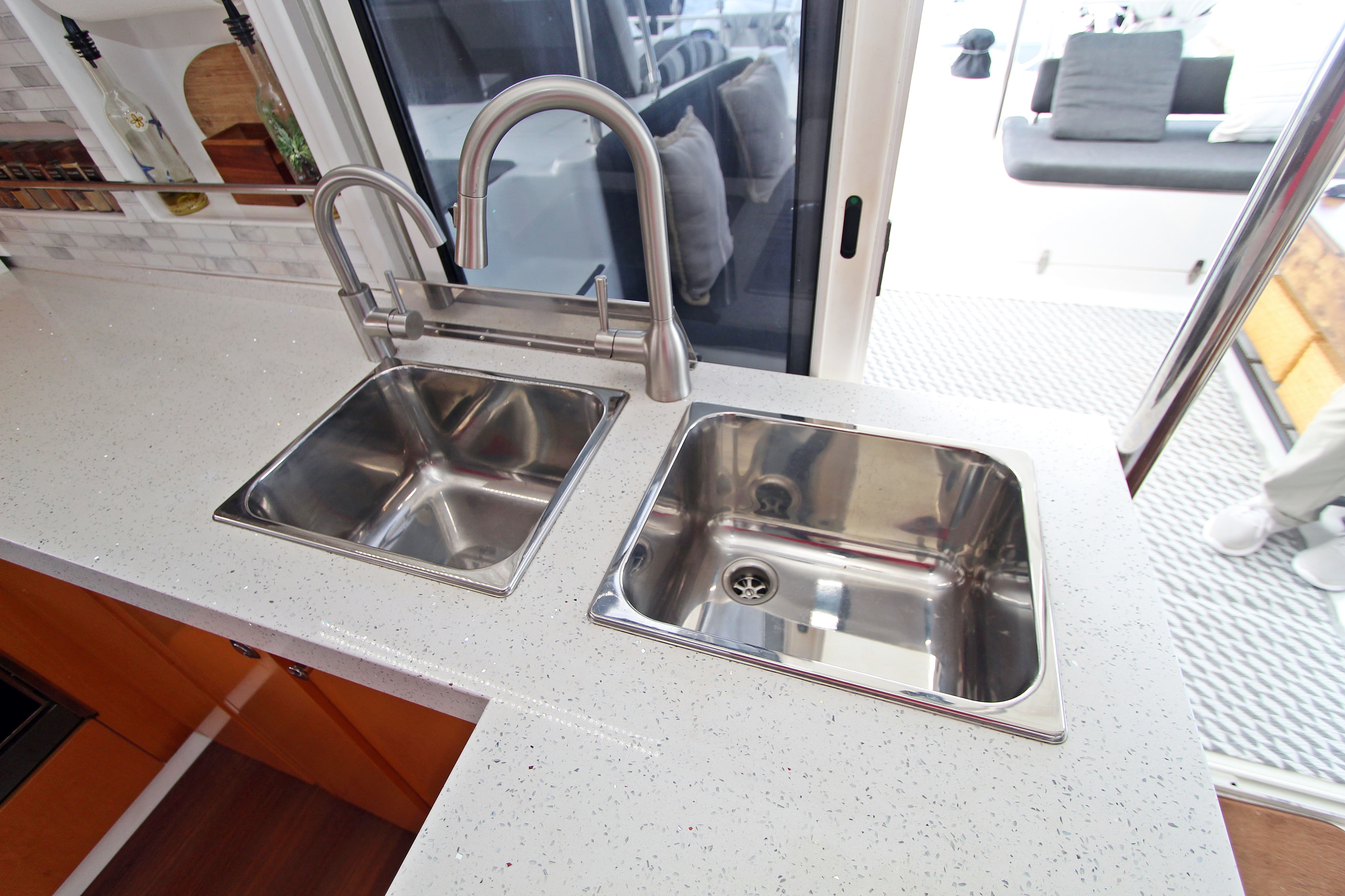 Fountaine Pajot Orana 44